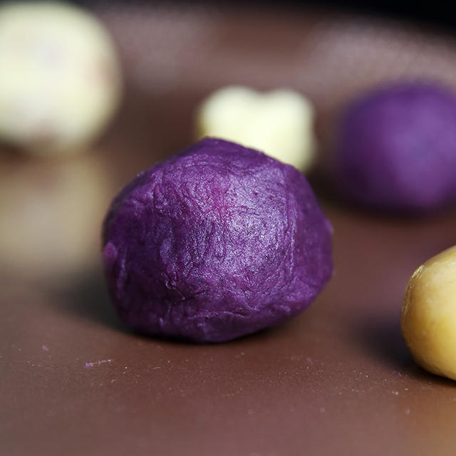 紫薯奶香月餅的做法 步骤8