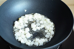 培根土豆燜飯的做法 步骤3
