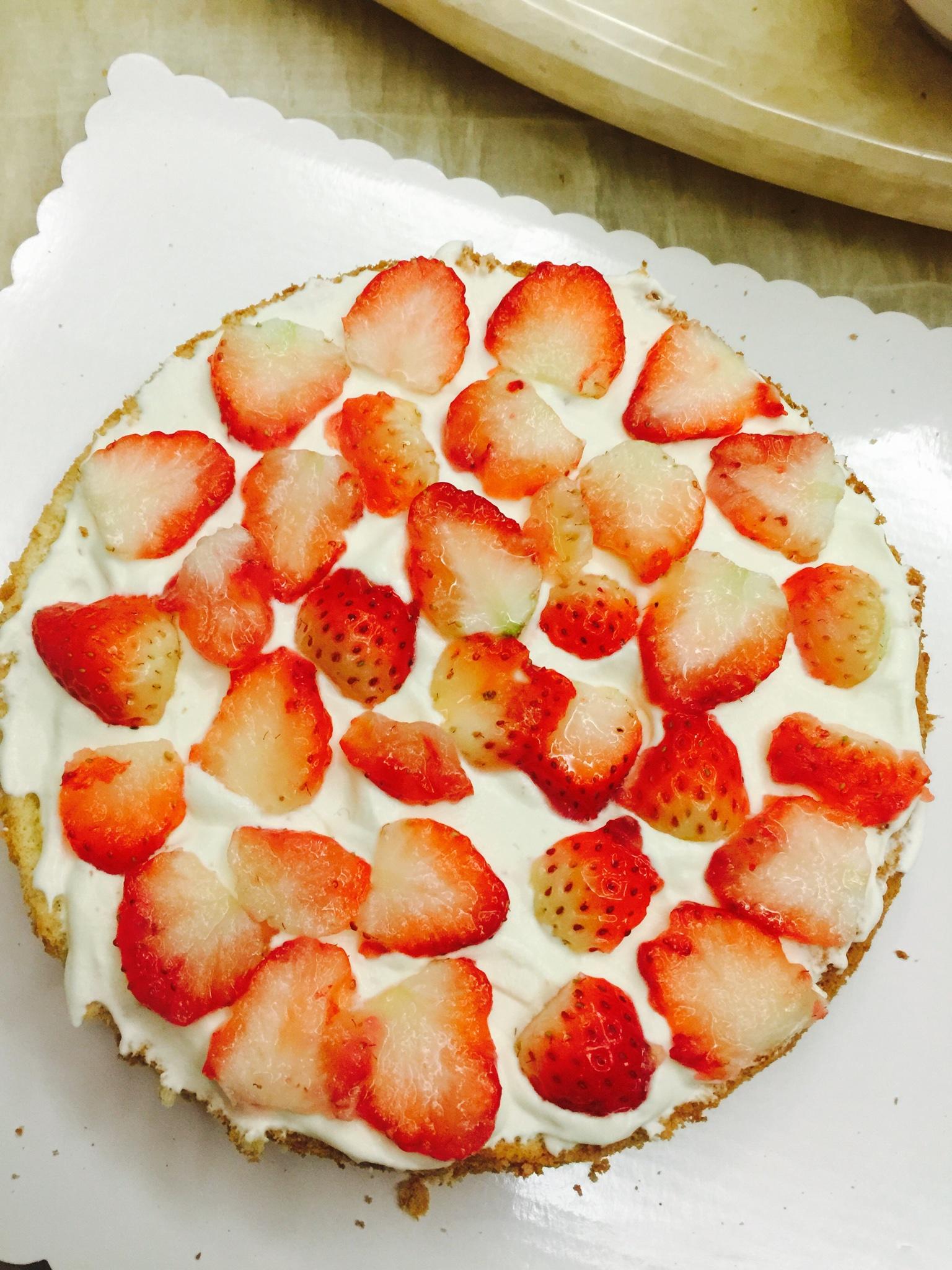 草莓淡奶油蛋糕的做法 步骤4