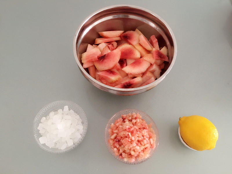 蜜桃果醬的做法 步骤2