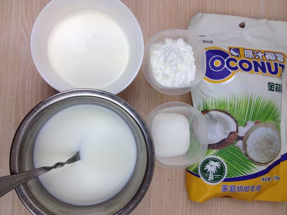 椰絲牛奶小方糕的做法 步骤1