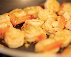 「爸氣十足」私房菜：蒜香檸檬蝦－視訊【沒牌子】的做法 步骤14