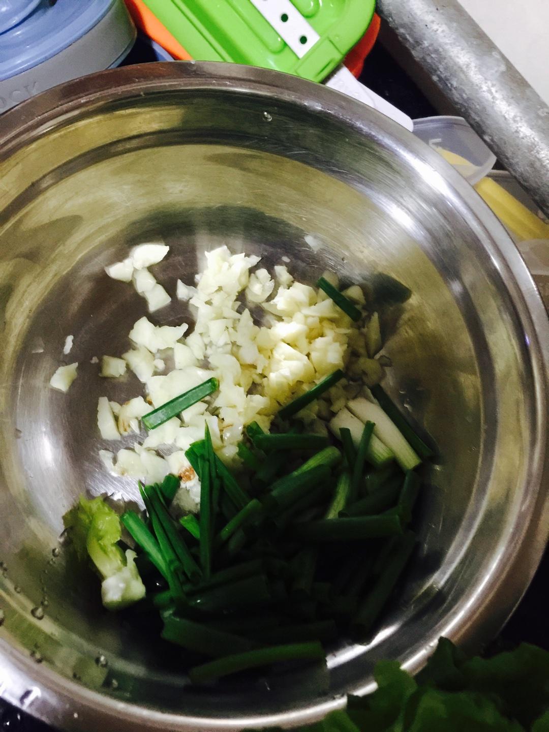 幹鍋炒有機花菜的做法 步骤1