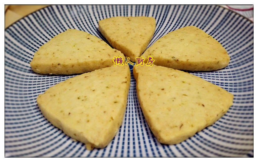 蒜香鹹三角餅乾的做法 步骤12