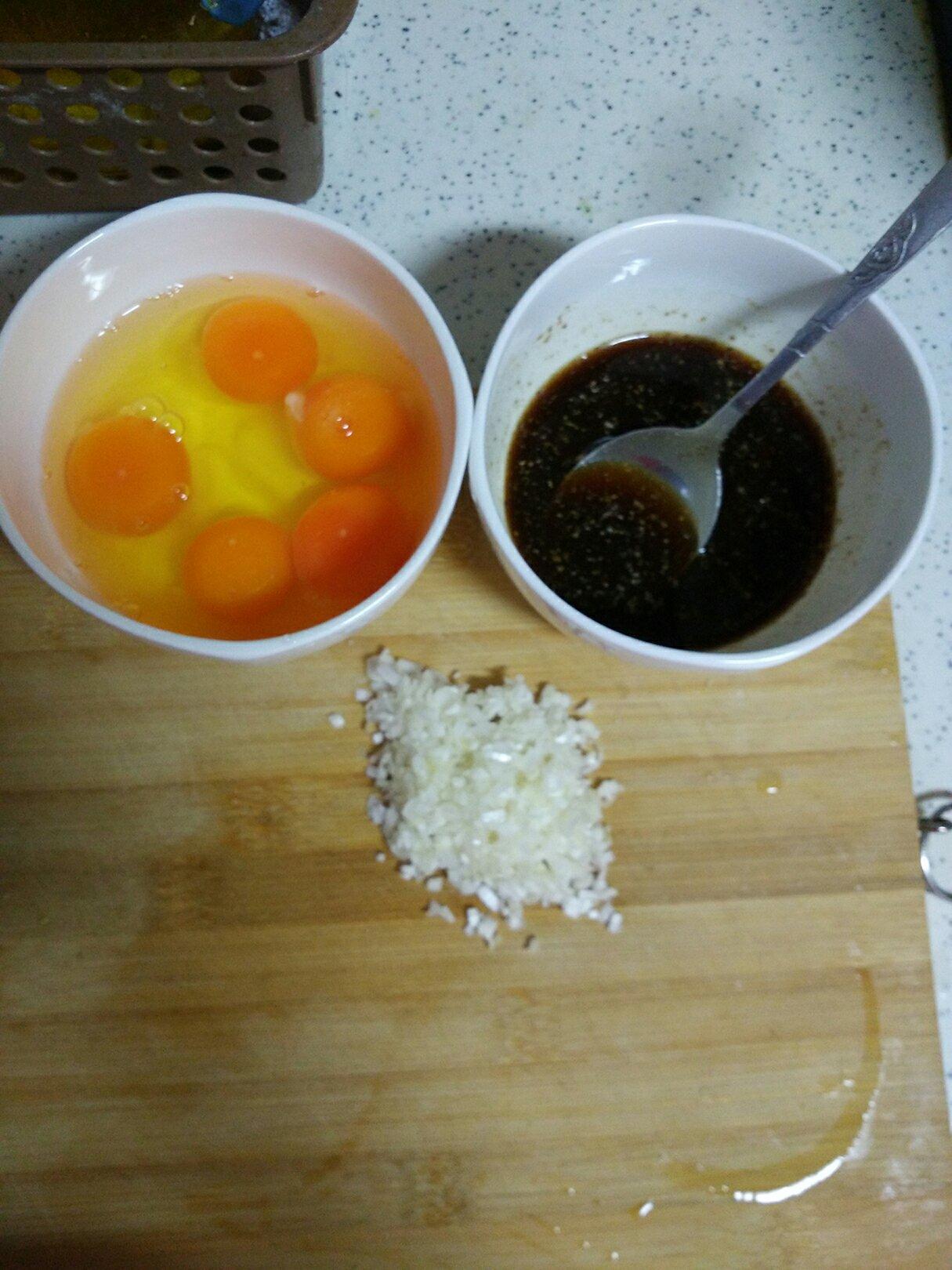 蔥油蛋炒飯的做法 步骤1