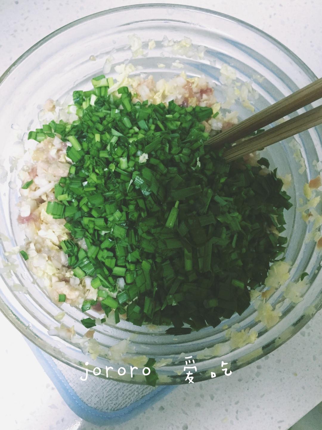 韭菜豬肉鮮蝦餃子的做法 步骤5