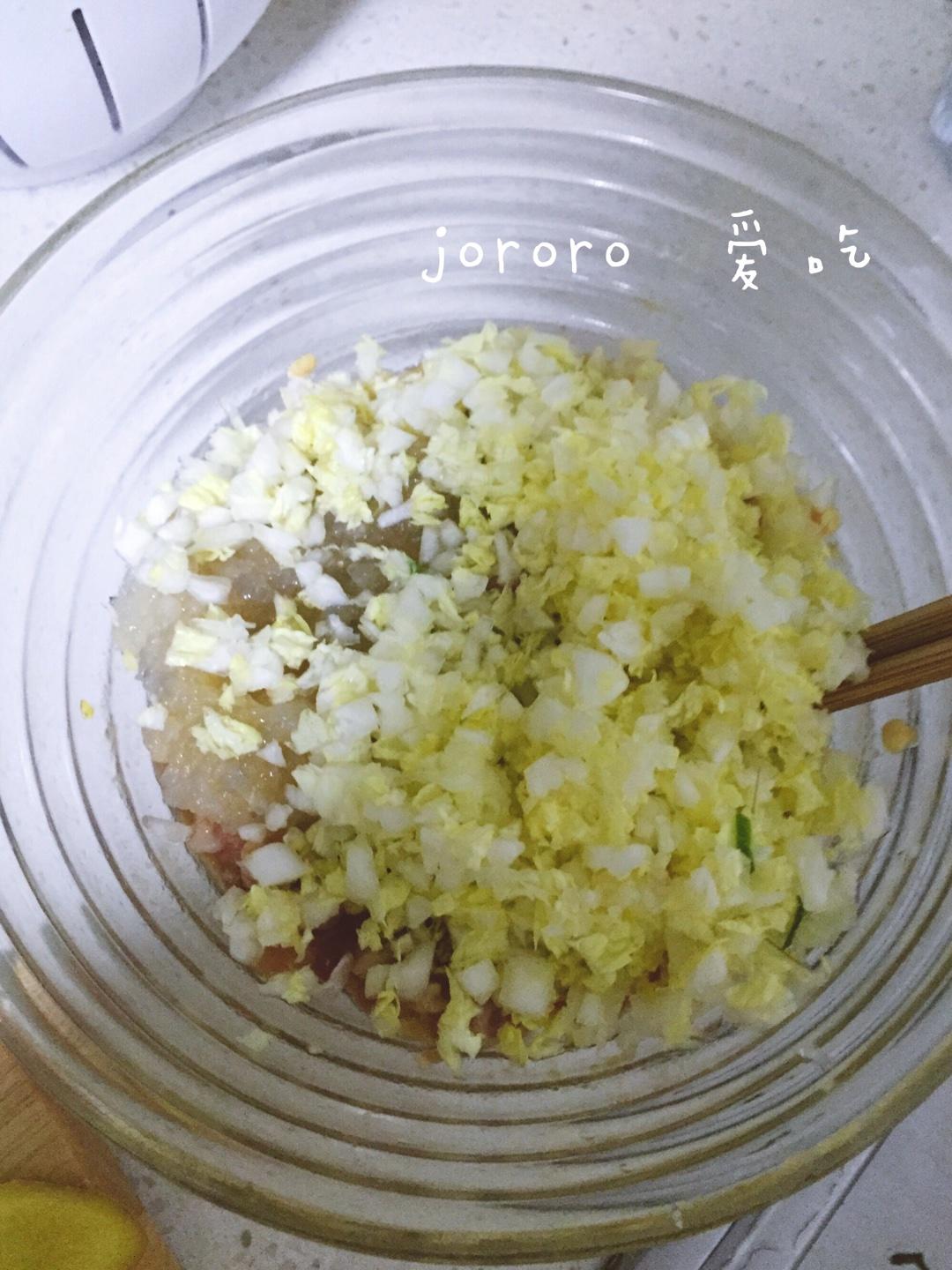 韭菜豬肉鮮蝦餃子的做法 步骤4