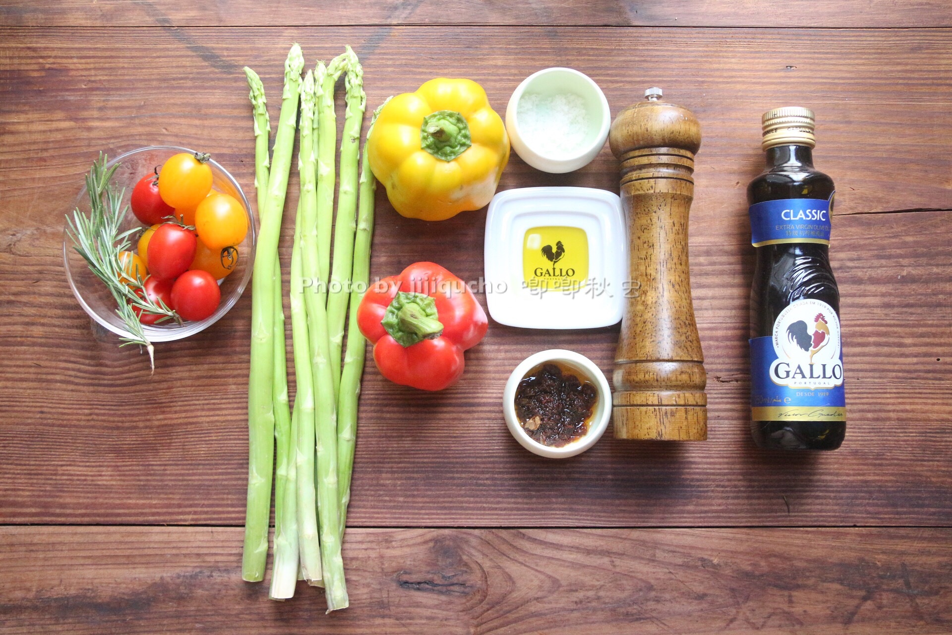 迷迭香橄欖油烤蘆筍的做法 步骤1
