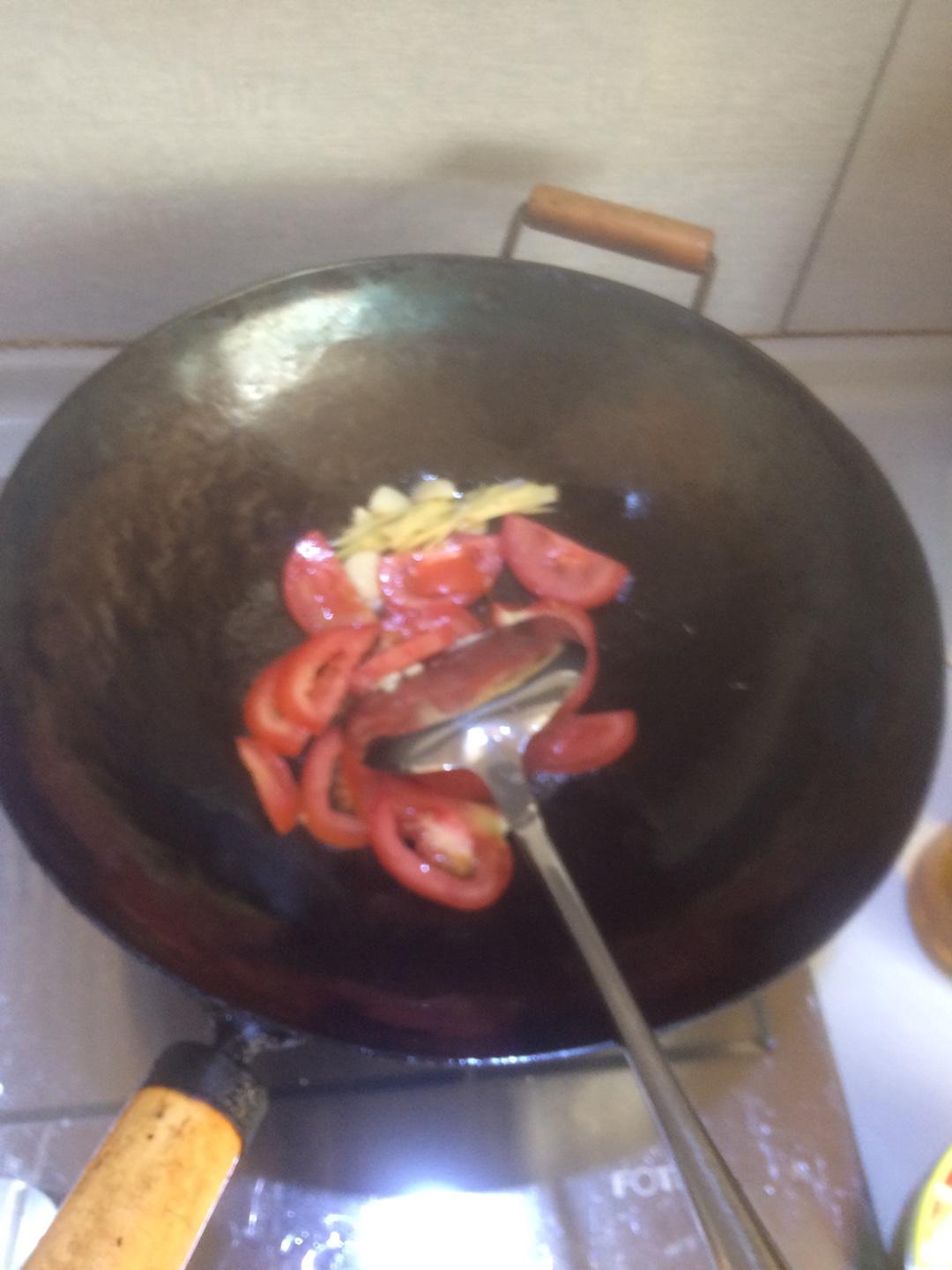 西紅柿雞蛋炒麪的做法 步骤4
