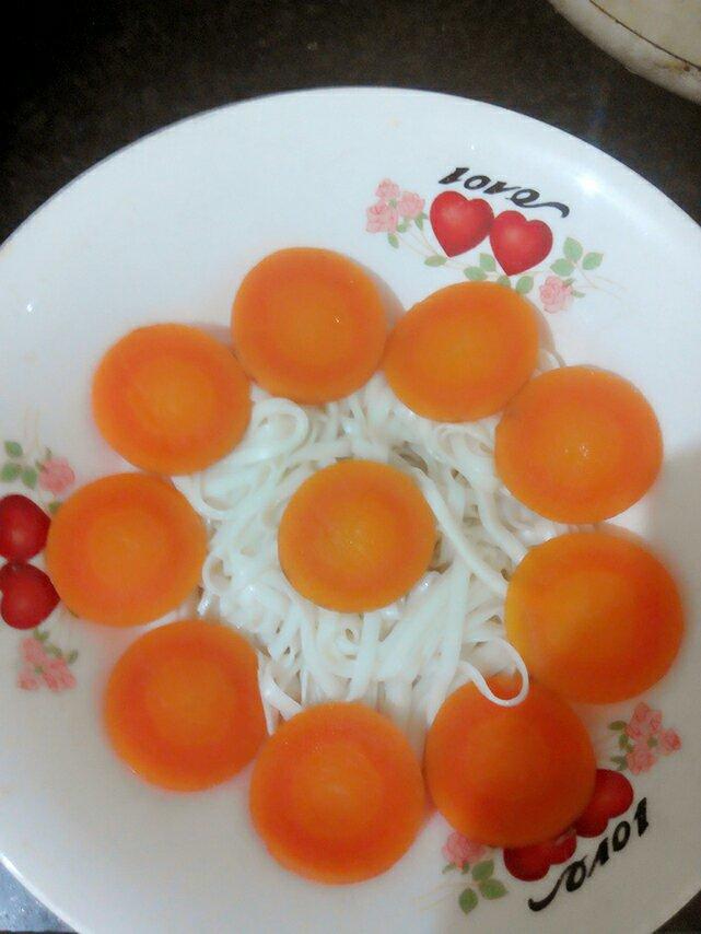 胡蘿蔔雞蛋湯麪的做法 步骤5