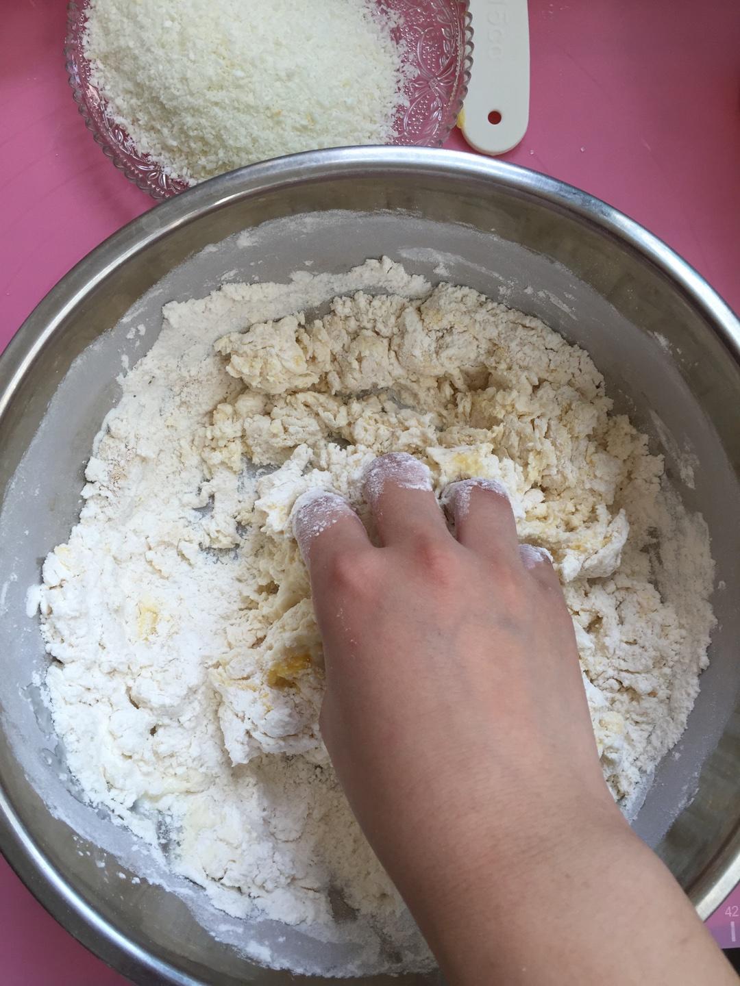 奶香椰蓉麪包的做法 步骤2