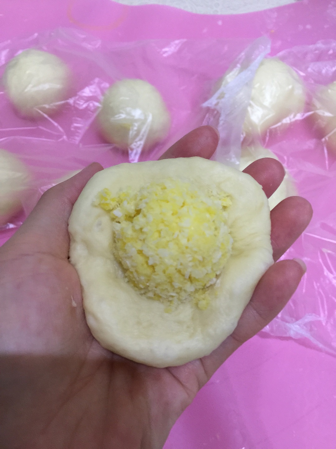 奶香椰蓉麪包的做法 步骤8