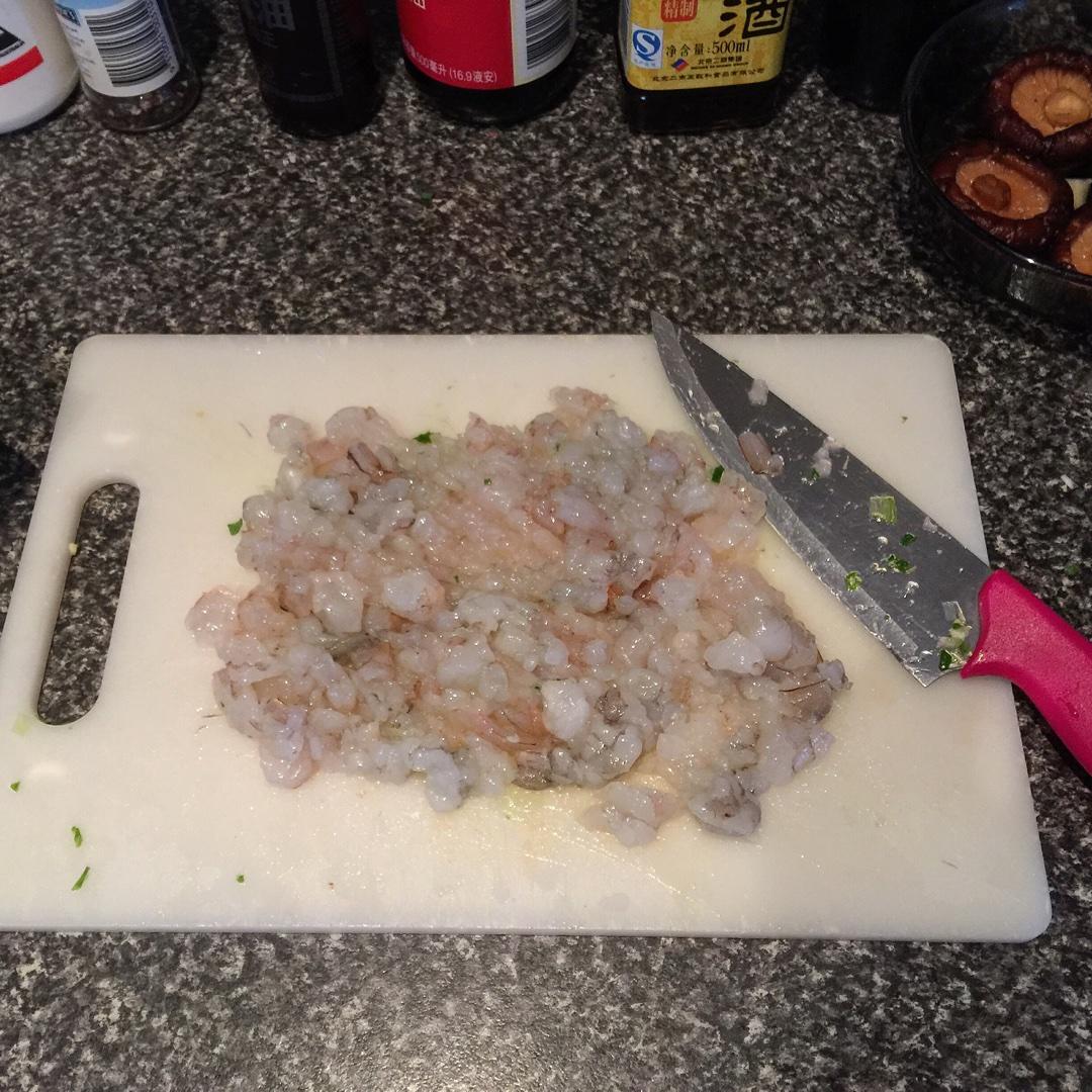肉三鮮餃子（豬肉香菇蝦仁） Pork and Shrimp Dumplings的做法 步骤2