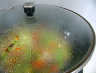 清鮮蠶豆炒時蔬的做法 步骤4