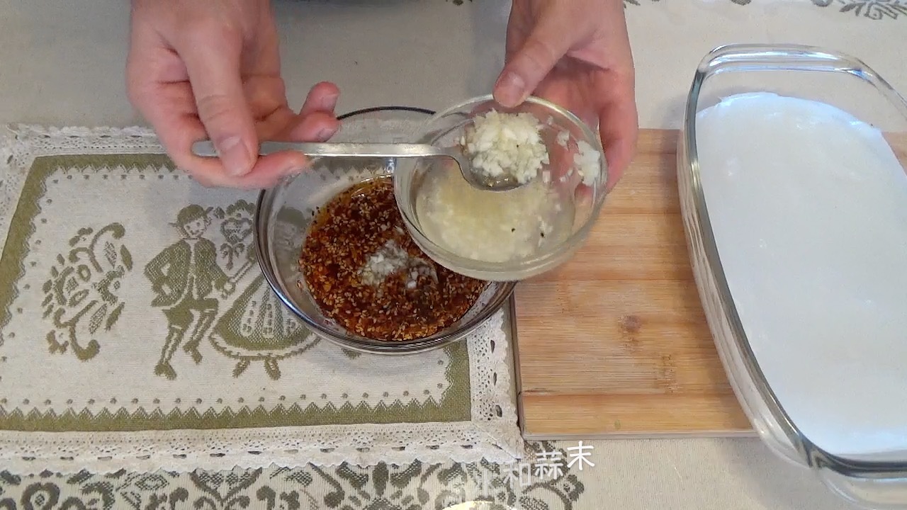 自制蠶豆涼粉（視訊菜譜）的做法 步骤9