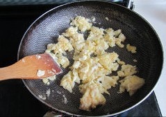 雞蛋蠶豆米的做法 步骤6