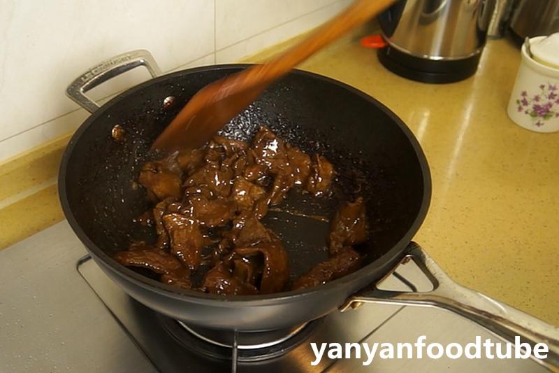 蒜香牛肉荷蘭豆 Mongolian Beef的做法 步骤3