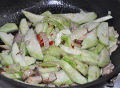絲瓜燒鮮菇的做法 步骤7