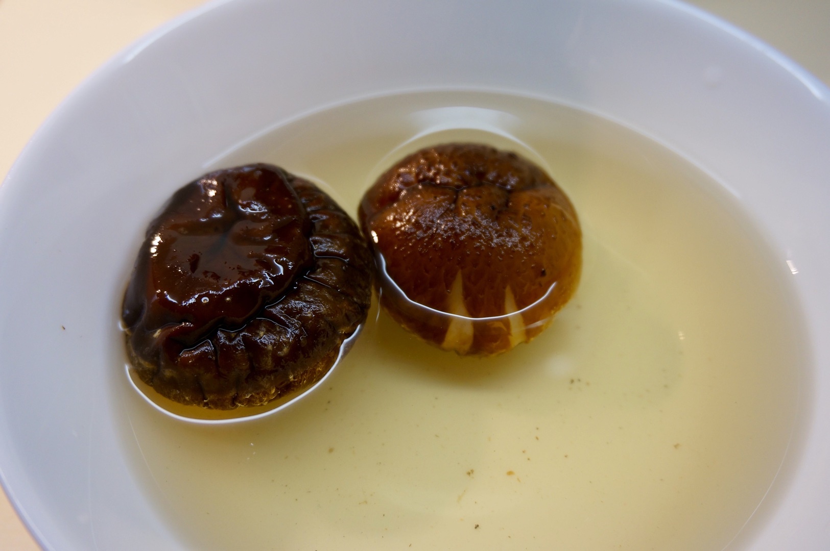 【in南京】香菇茶葉蛋的做法 步骤1