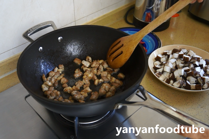 蠔油香菇丁 Shiitake mushroom in oyster sauce的做法 步骤3