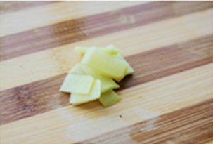 白菜燉凍豆腐的做法 步骤2