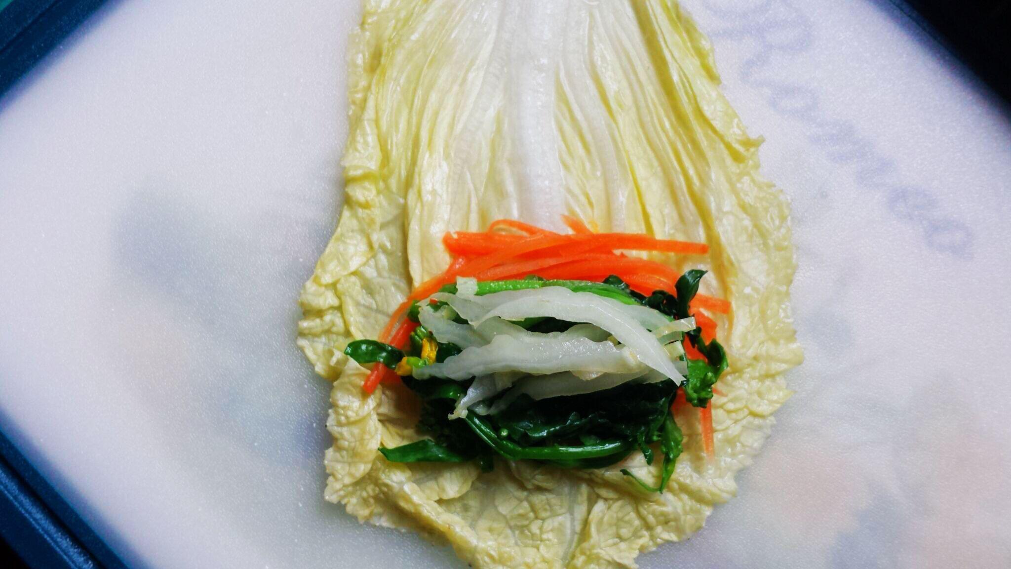 如何讓白菜也高大上起來丨晶瑩白菜卷 · 圓滿素食的做法 步骤8