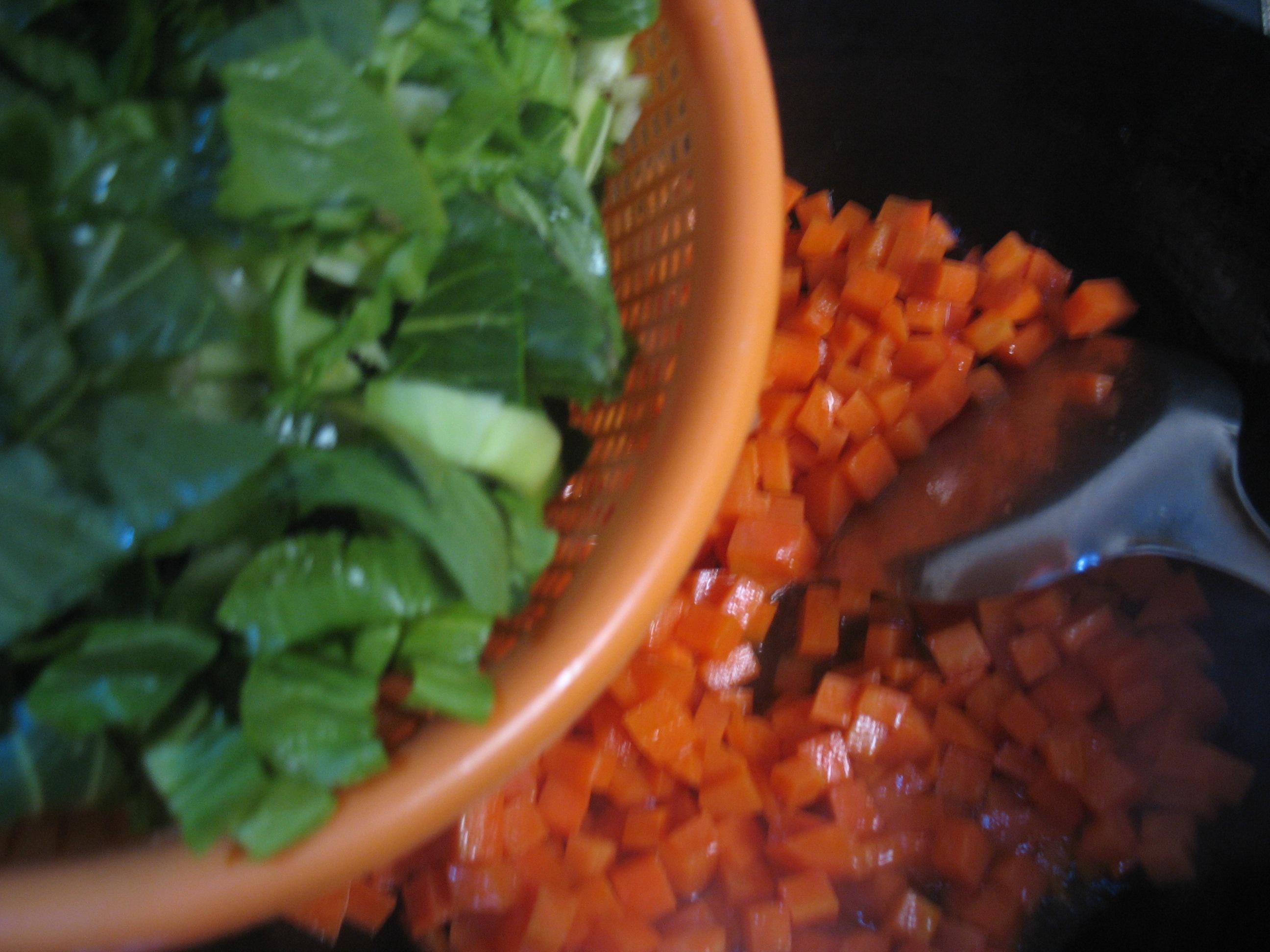 胡蘿蔔青菜粥的做法 步骤3