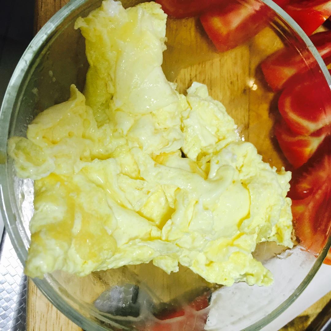 【瘦身食譜】西紅柿雞蛋燉土豆的做法 步骤5