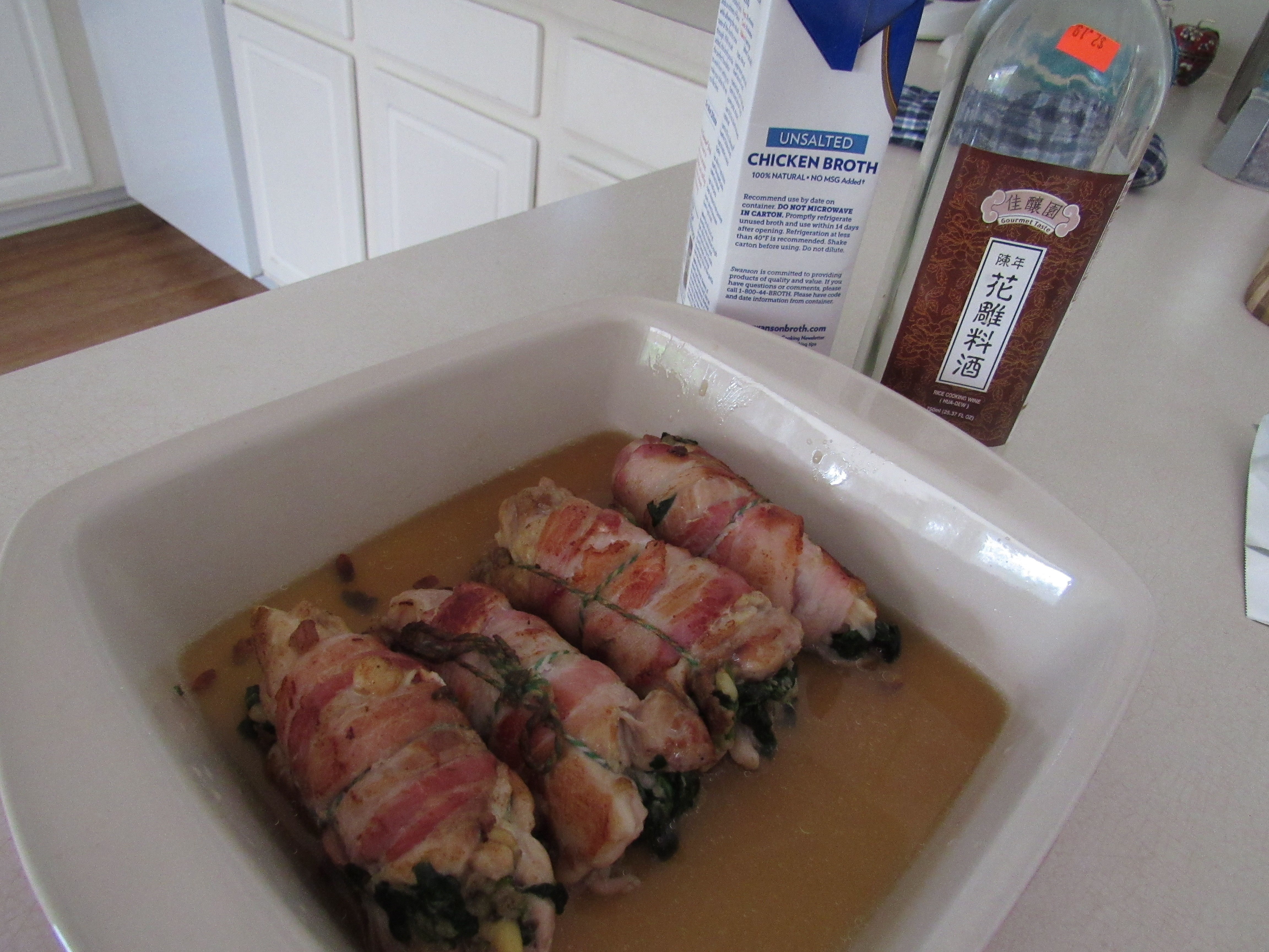 看西餐如何烹飪大魚大肉 - 培根雞肉菠菜卷的做法 步骤6