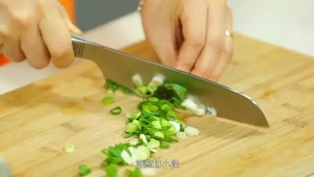【微體兔菜譜】韓國芝士雞蛋卷的做法 步骤2