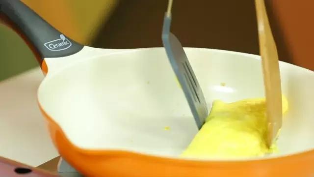 【微體兔菜譜】韓國芝士雞蛋卷的做法 步骤7