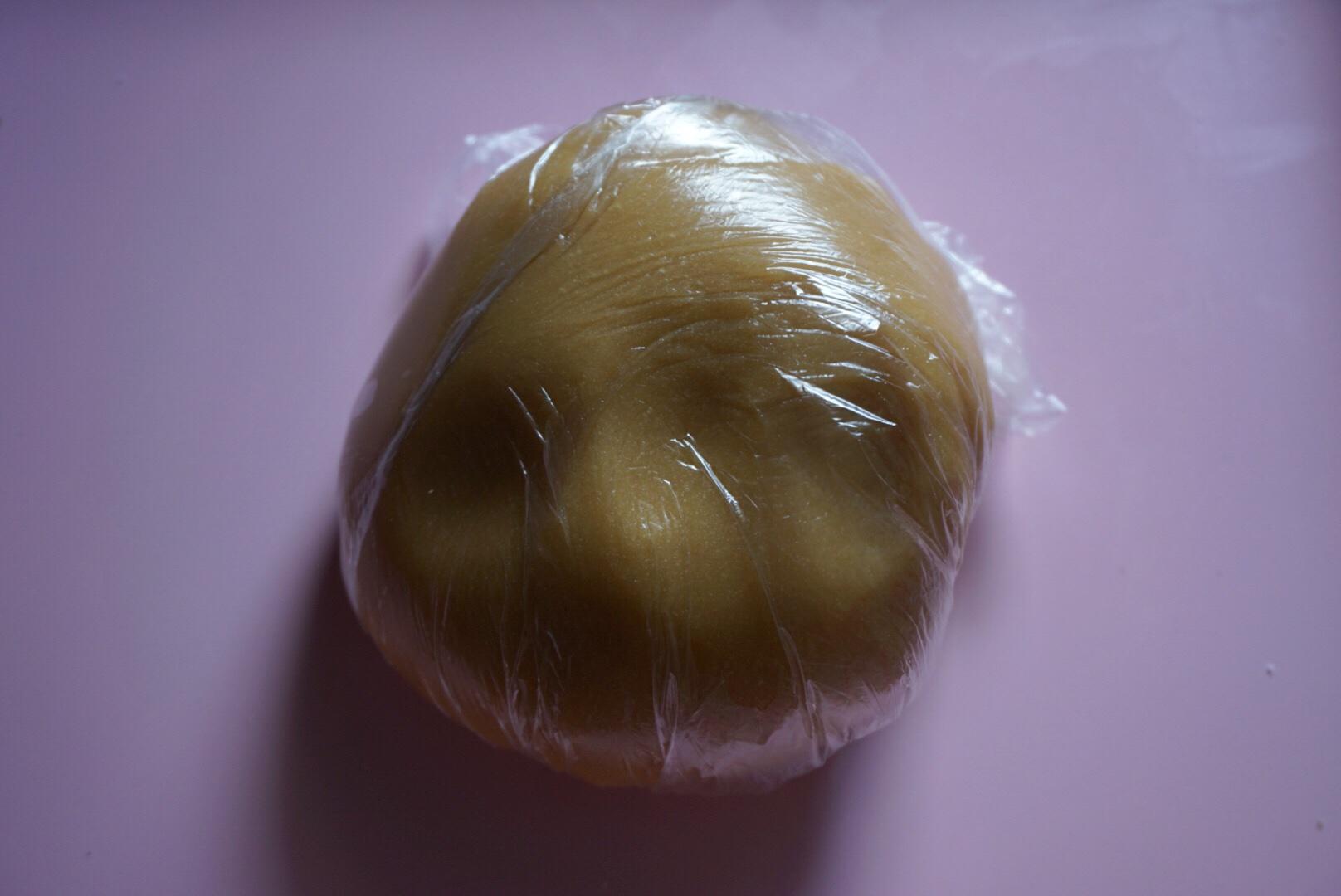 香芋蛋黃月餅-廣式月餅的做法 步骤4