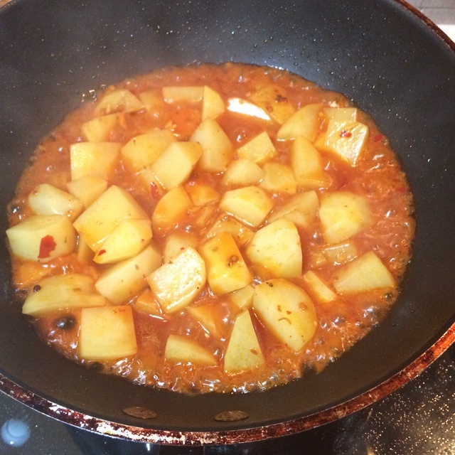 紅燒土豆塊的做法 步骤3
