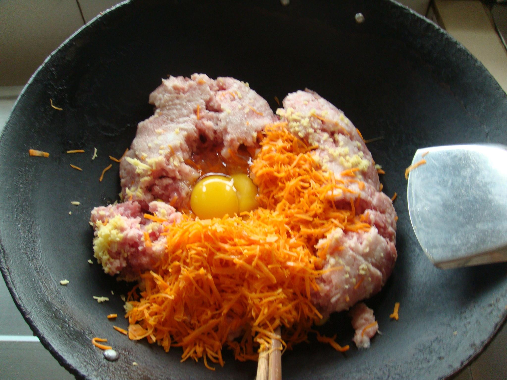 胡蘿蔔玉米餃子的做法 步骤5