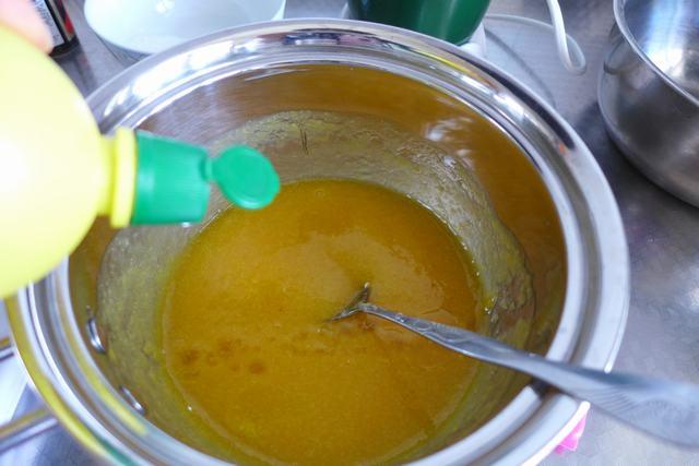 黃桃季不可錯過的——黃桃乳酪酸奶慕斯的做法 步骤8