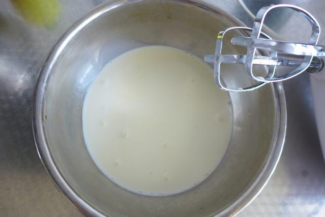 黃桃季不可錯過的——黃桃乳酪酸奶慕斯的做法 步骤12