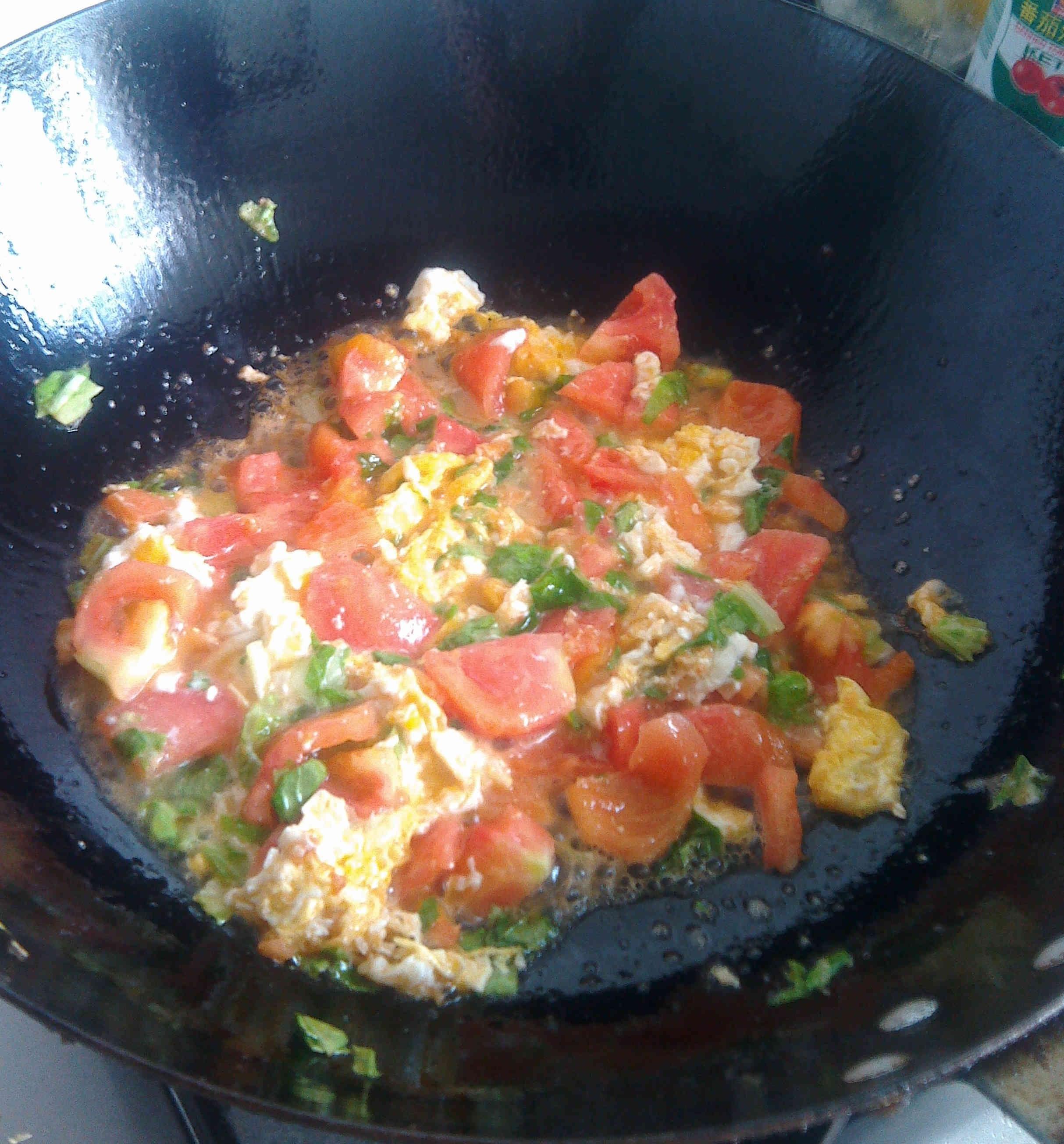 西紅柿菜葉蛋炒飯的做法 步骤4