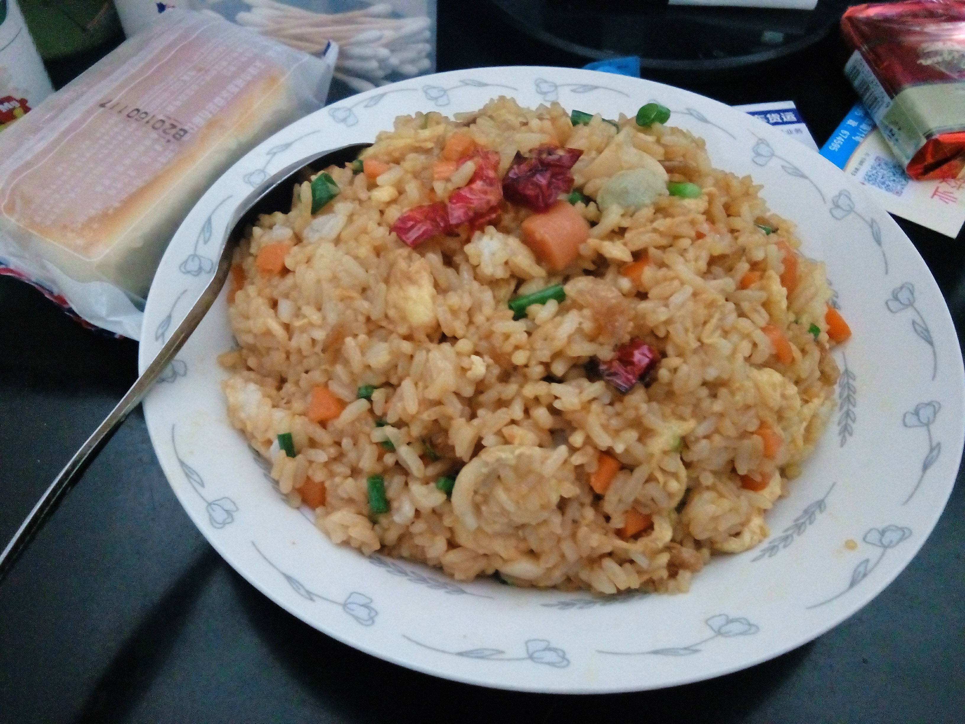 小蝦米鵪鶉雞蛋胡蘿蔔火腿飯的做法 步骤1