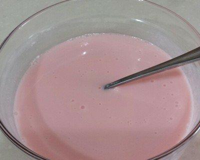 草莓QQ糖布丁的做法 步骤3