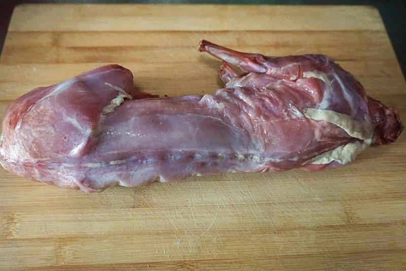 幹鍋青筍兔肉的做法 步骤1
