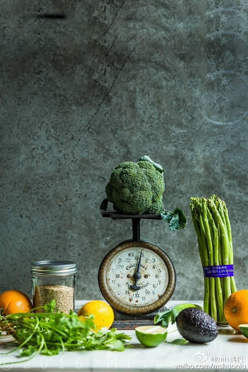 藜麥橙子西蘭花沙拉.Quinoa,orange and broccolini salad.的做法 步骤1