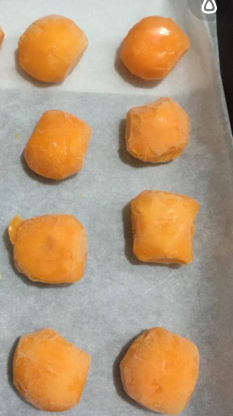 廣式蛋黃白蓮蓉月餅的做法 步骤6
