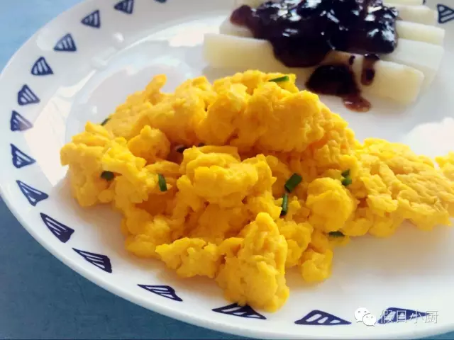 大米小米粥+藍莓山藥條+美式炒蛋的做法 步骤5