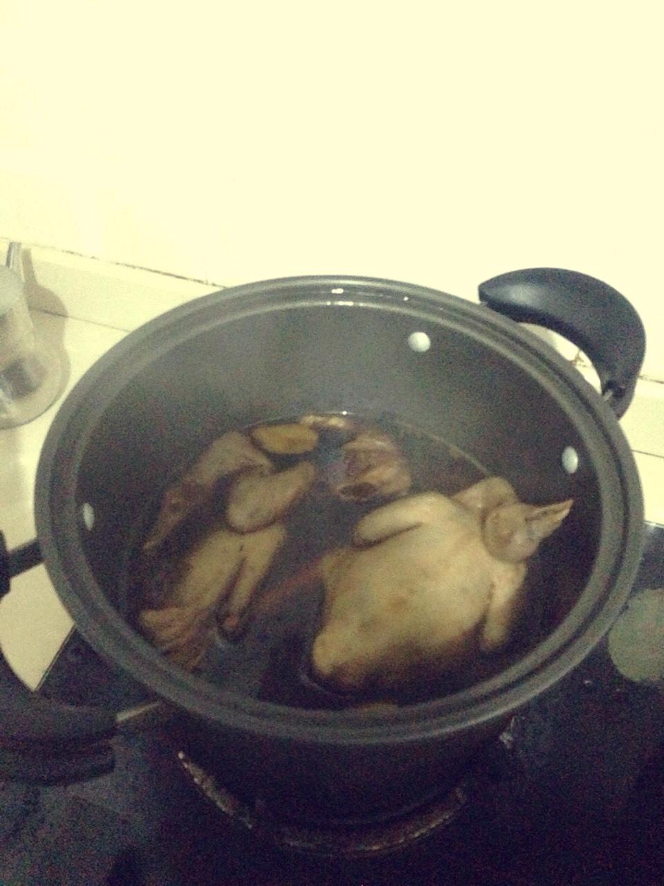 空氣炸鍋烤乳鴿的做法 步骤1