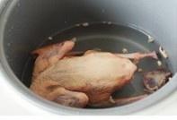 乳鴿鮑魚湯的做法 步骤1