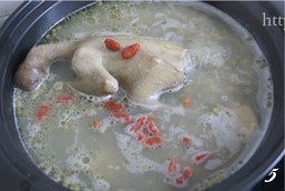 綠豆蓮子鴿子湯的做法 步骤5