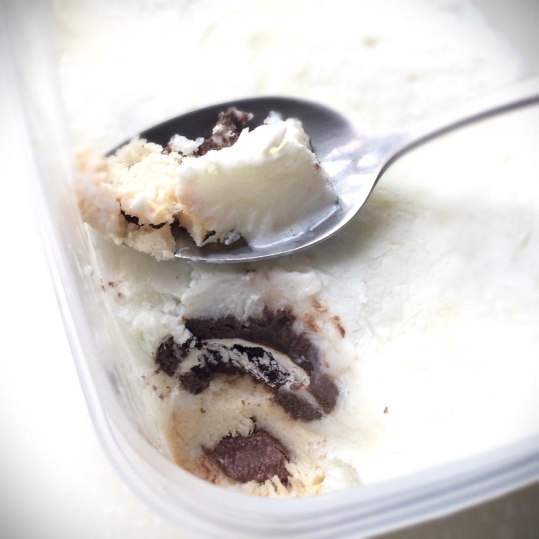 奧利奧酸奶冰激凌的做法 步骤5