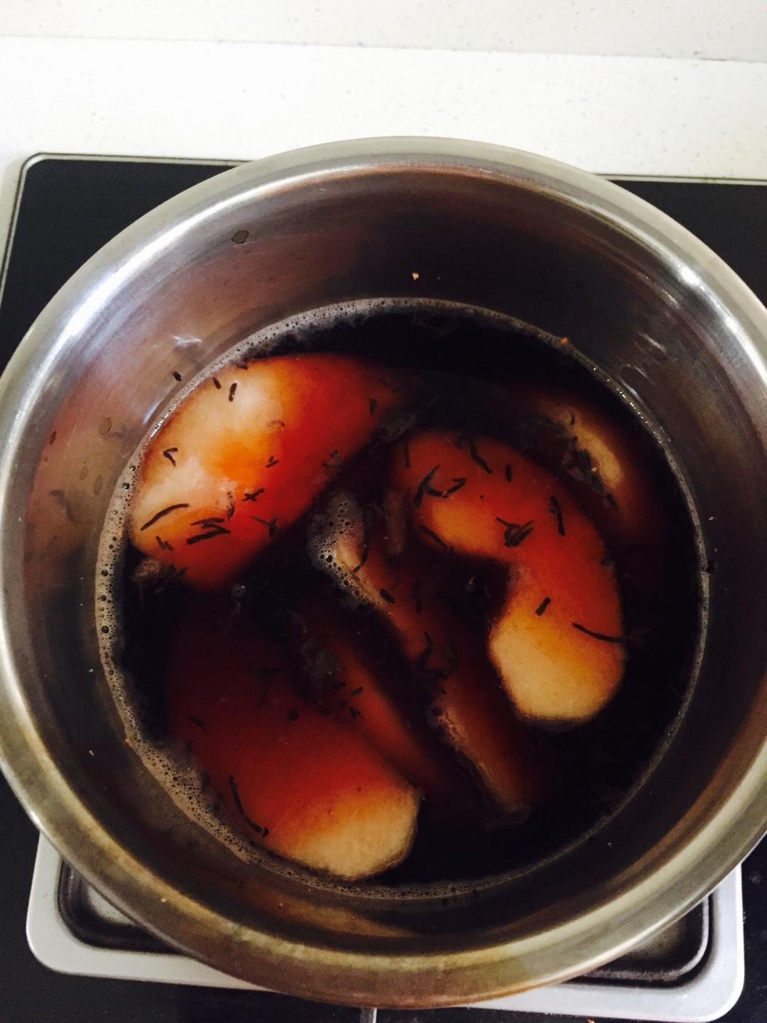 紅梨蜜汁烤排骨的做法 步骤2