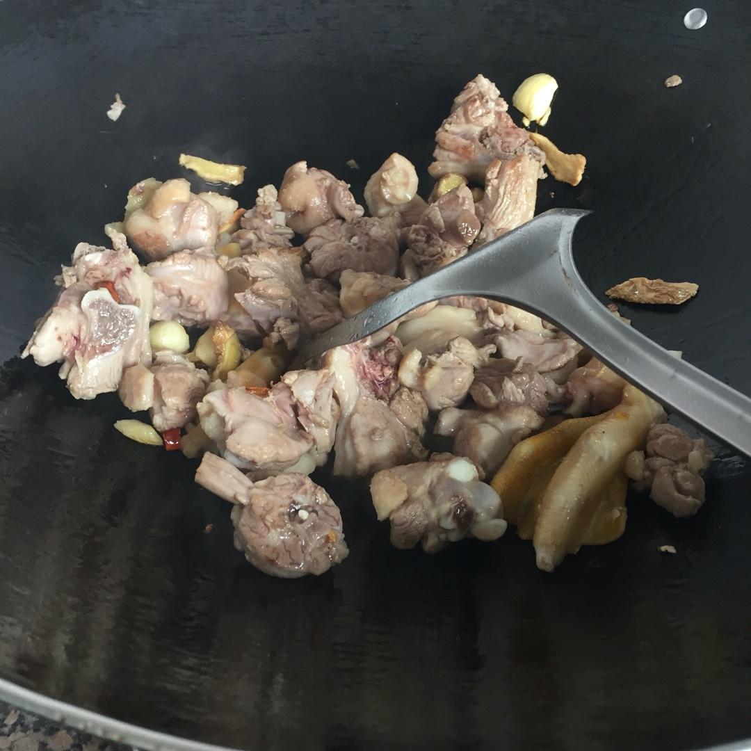 適合夏天的鴨肉燜冬瓜的做法 步骤2