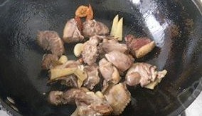 香菇燒鴨肉的做法 步骤4